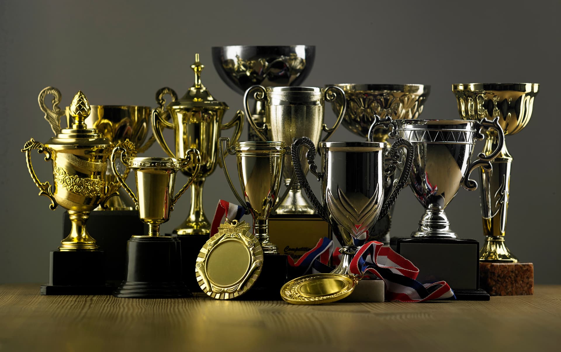 Fabricación de medallas y trofeos en Ferrol